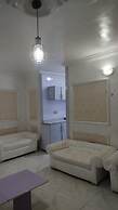 White Emirates Hotel and Apartment