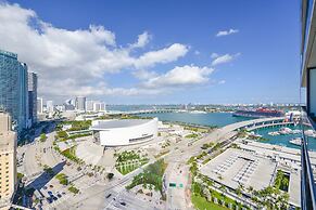 Luxury apt Bay View Near Bayfront Park