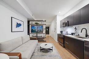 Luxury apt Bay View Near Bayfront Park