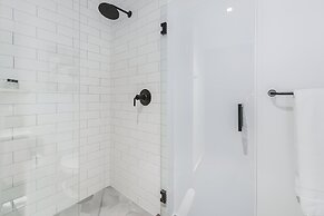 Luxury apt Bay View Near Bayfront Park