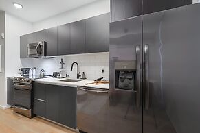 Luxury apt Bay View Near Bayfront Park