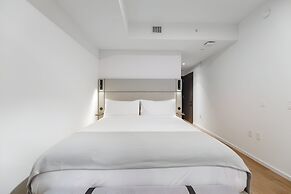 Luxury apt Bay View Near Bayfront Park