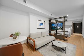 Luxury apt Bay View Near Bayfront Park