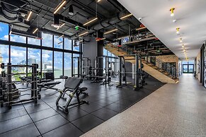 Luxury apt Bay View Near Bayfront Park