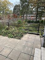 Impeccable 4-bed House in Bournemouth