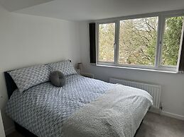 Impeccable 4-bed House in Bournemouth