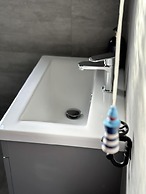 Impeccable 4-bed House in Bournemouth