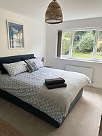 Impeccable 4-bed House in Bournemouth