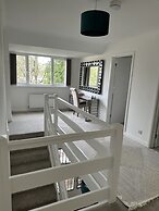 Impeccable 4-bed House in Bournemouth