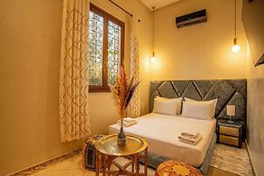 Riad Azia