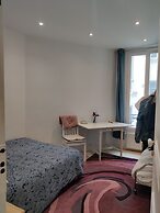 Eiffel Edge Escape (30 mètres de la Tour Eiffel)