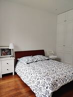 Eiffel Edge Escape (30 mètres de la Tour Eiffel)