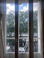 Eiffel Edge Escape (30 mètres de la Tour Eiffel)