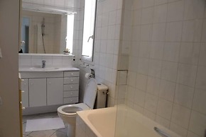 Eiffel Edge Escape (30 mètres de la Tour Eiffel)