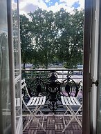 Eiffel Edge Escape (30 mètres de la Tour Eiffel)