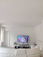 Eiffel Edge Escape (30 mètres de la Tour Eiffel)