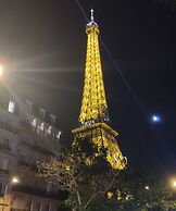 Eiffel Edge Escape (30 mètres de la Tour Eiffel)