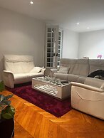 Eiffel Edge Escape (30 mètres de la Tour Eiffel)