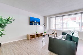 Exclusive Condo with Gym in Crystal City