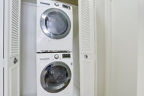 Exclusive Condo with Gym in Crystal City