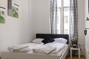 Friendly 3BR shared Apt-WienerStadthalle