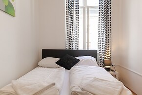 Friendly 3BR shared Apt-WienerStadthalle