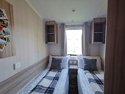 Golden Sands Beach Activities sea Holiday Relax