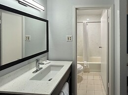 Studio 6 Hammond, LA – I12 – I55