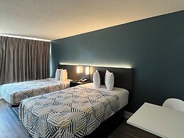 Studio 6 Hammond, LA – I12 – I55