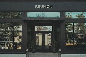 Reunion Hotel