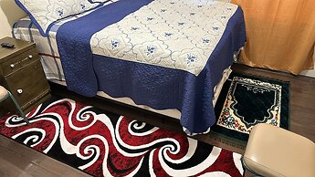 ROOM D 6 MINS EWR AIRPORT CLOSE TO NY