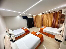BRITNEY HOTEL MACHALA