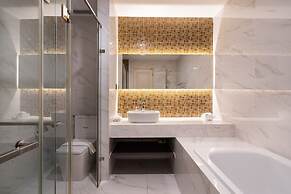 Losso Central - Madison Building D1