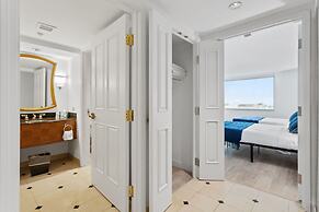 Two Beachfront Stylish CozySuites