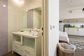 The Printhouse-Boutique Apt by SeaNRent