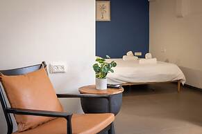 The Printhouse-Boutique Apt by SeaNRent