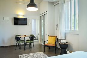 The Printhouse-Boutique Apt by SeaNRent