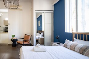 The Printhouse-Boutique Apt by SeaNRent