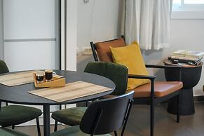 The Printhouse-Boutique Apt by SeaNRent