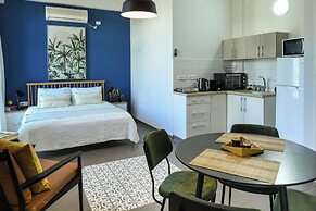 The Printhouse-Boutique Apt by SeaNRent