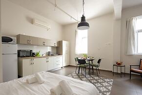The Printhouse-Boutique Apt by SeaNRent