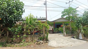 OYO 93603 Nurbata Holdings