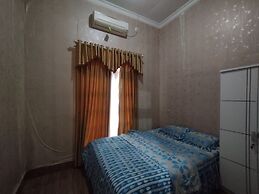 OYO 93618 Homestay Bonjeruk Near Restoran Pawon 21 Bonjeruk