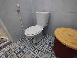 OYO 93618 Homestay Bonjeruk Near Restoran Pawon 21 Bonjeruk