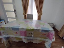 OYO 93618 Homestay Bonjeruk Near Restoran Pawon 21 Bonjeruk