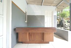 SPOT ON 93620 Anisa Homestay Syariah Near Pantai Gemah Tulungaggung