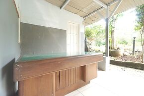SPOT ON 93620 Anisa Homestay Syariah Near Pantai Gemah Tulungaggung
