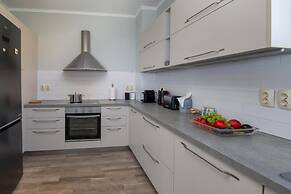 Elisabetta Villa in Paxi