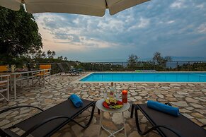 Elisabetta Villa in Paxi