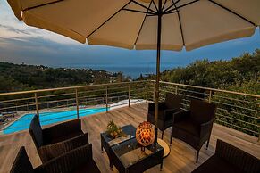 Elisabetta Villa in Paxi